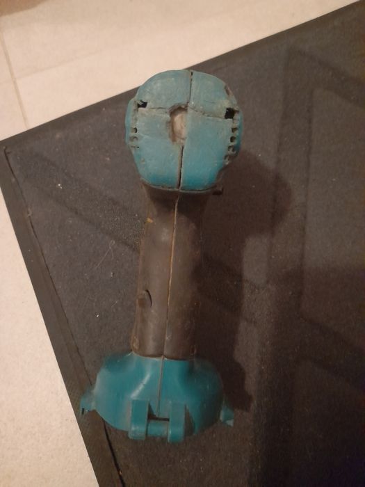 Wiertarka z udarem makita model 8391D