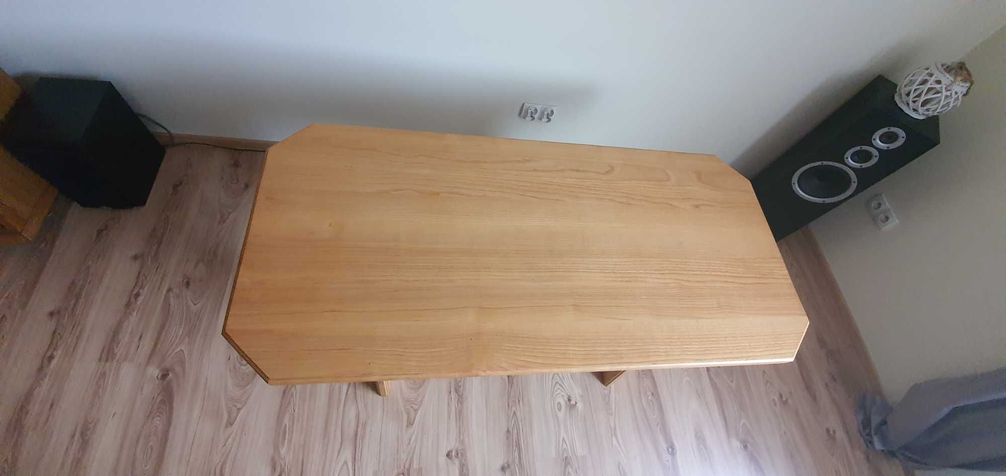 Stół wykonany z litego jesiona