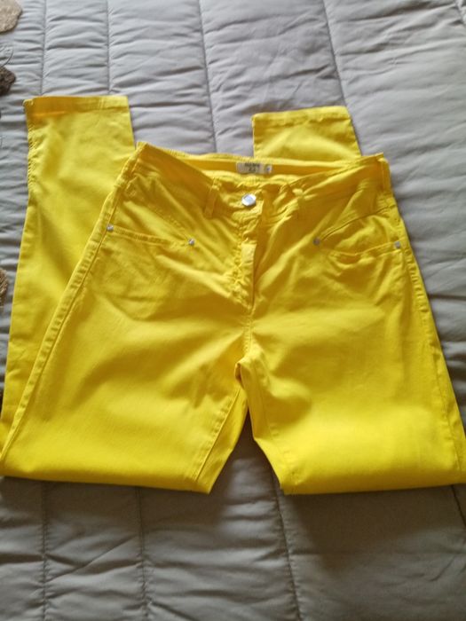 Calças amarelas S/M