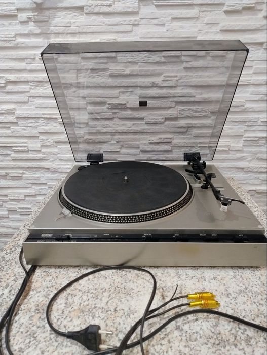 Японский виниловый проигрыватель C.E.C 8003