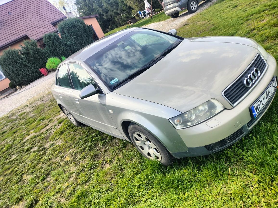 Audi A4 B6 uszkodzone