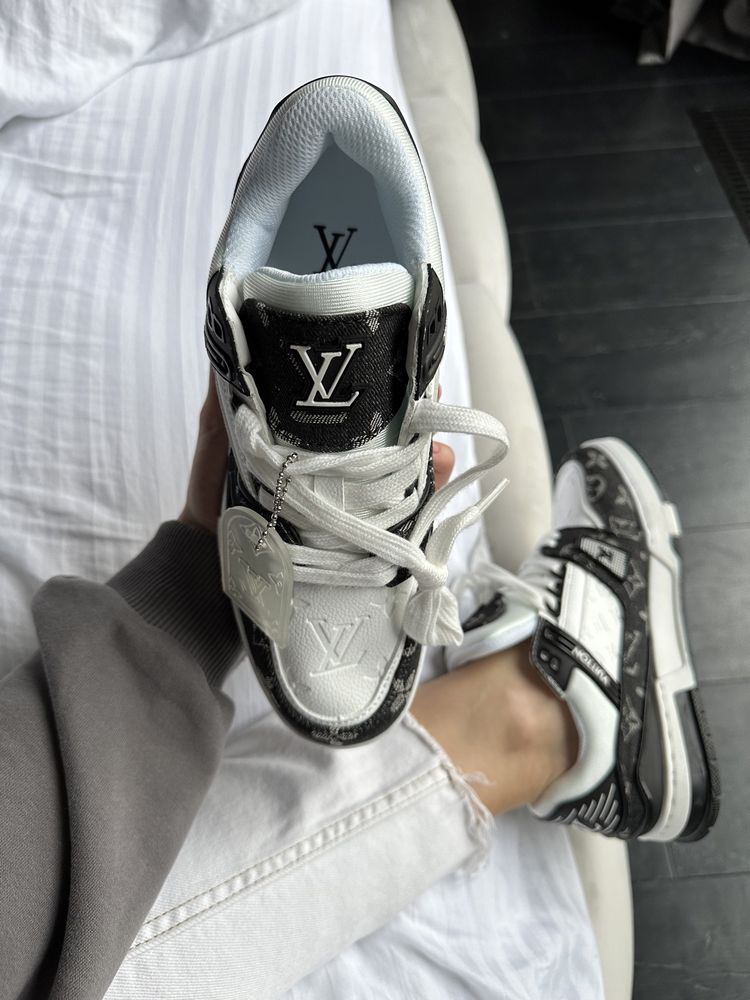 Кросівки Louis Vuitton Trainer Sneaker White / Black