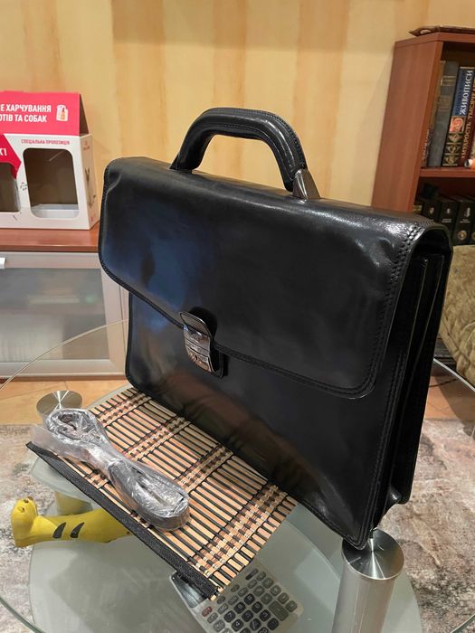 Портфель кожаный Тони Перотти