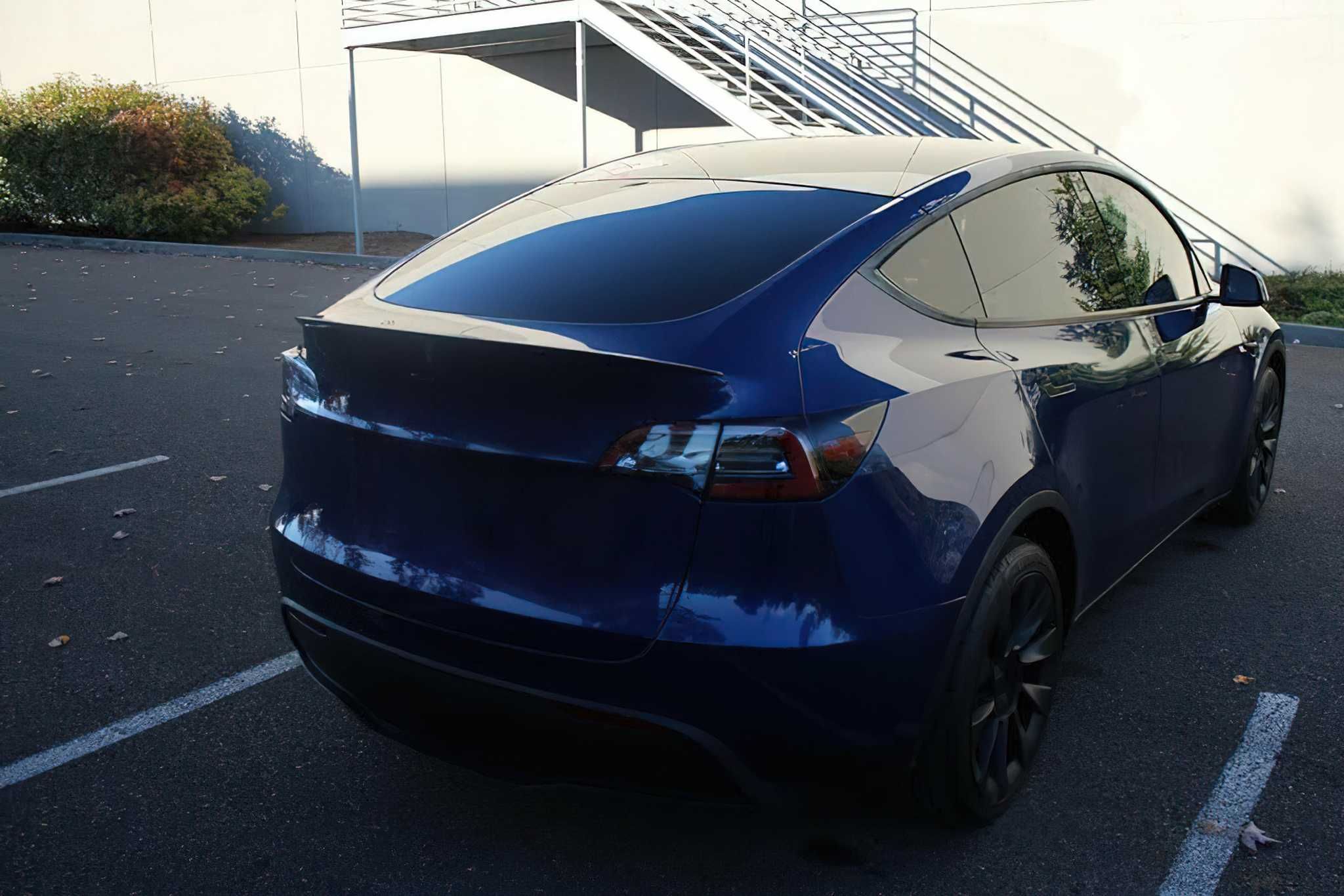 Tesla Model Y  2020