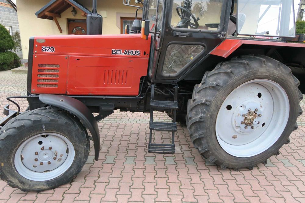 Belarus 820 jak MTZ Pronar