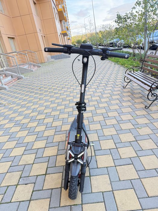 Електросамокат Segway Ninebot ZT3 Pro E