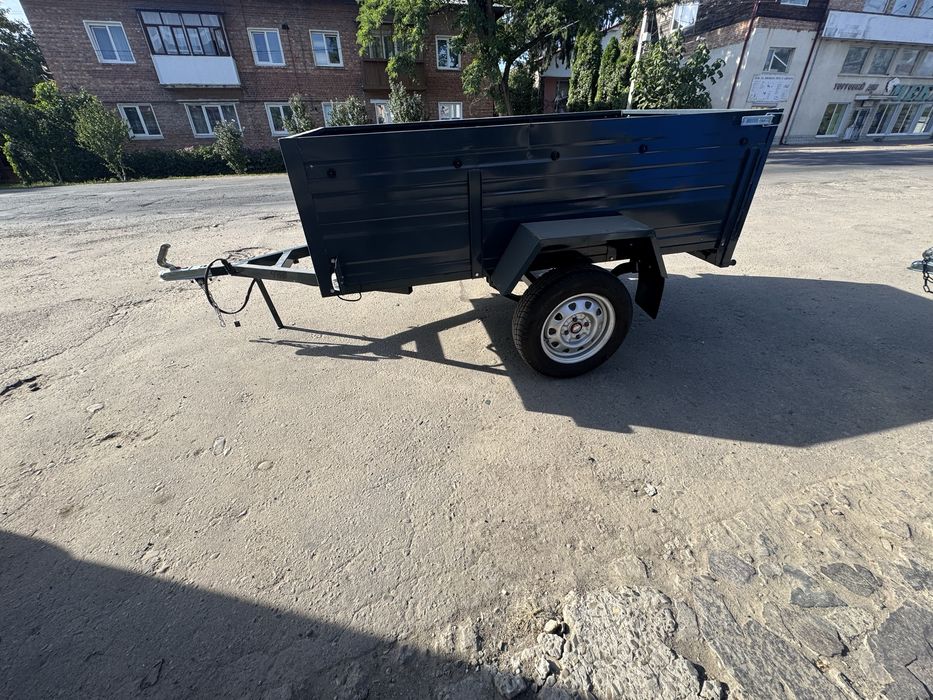 Продаж автомобільних причепів