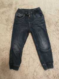 Spodnie dżinsowe chłopięce r 110