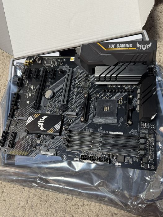 Материнська плата Asus TUF Gaming B450-Plus II