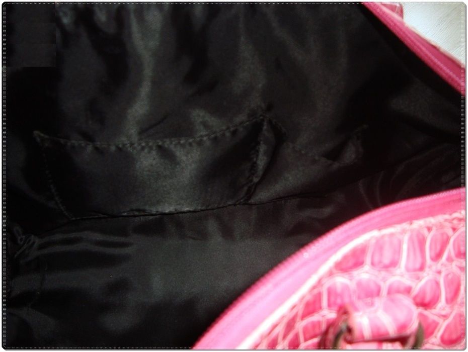 Przepiękna lakierowana torebka - kufer fuksja Barbie