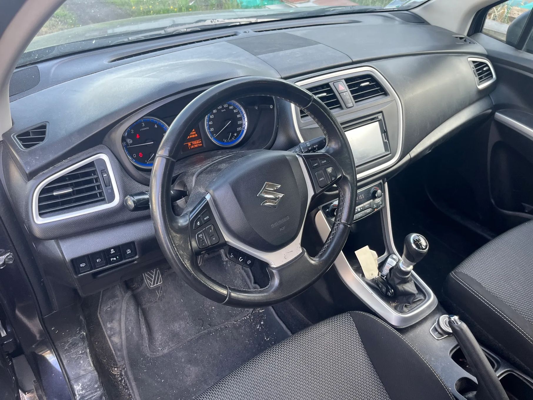 Suzuki SX4 S-Cross bogate wyposażenie niski przebieg 4x4