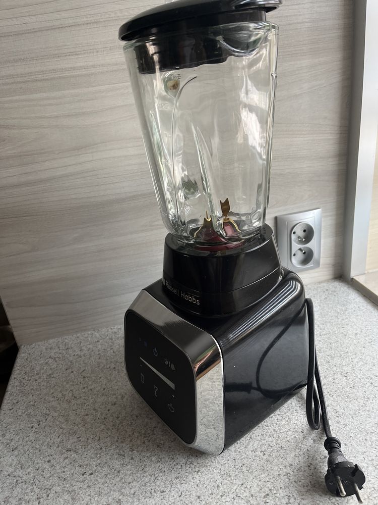 Bkender kielichowy  russell hobbs