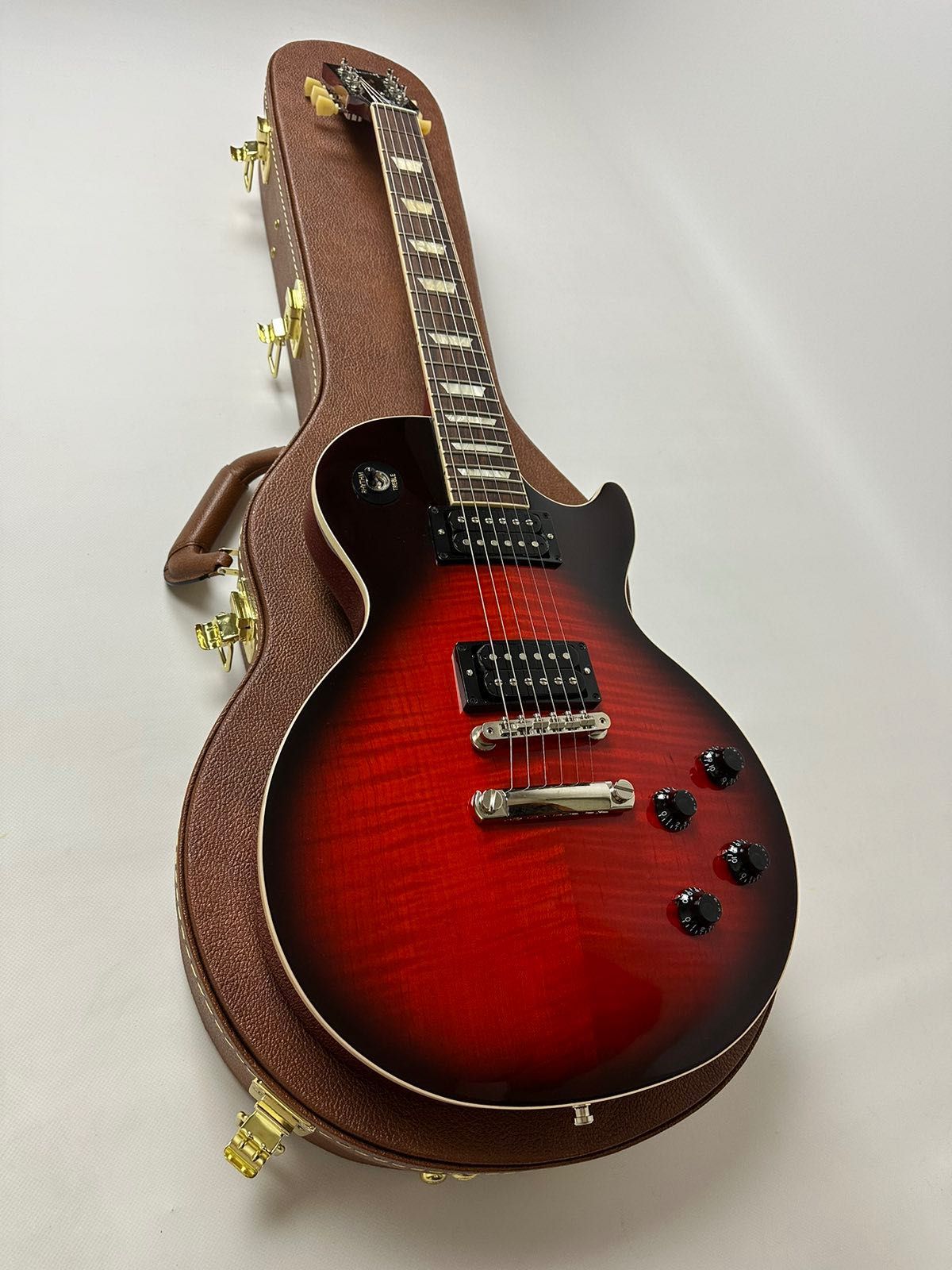 Gibson Slash Les Paul Standard Vermilion Burst (3.97кг, New, 2990$)