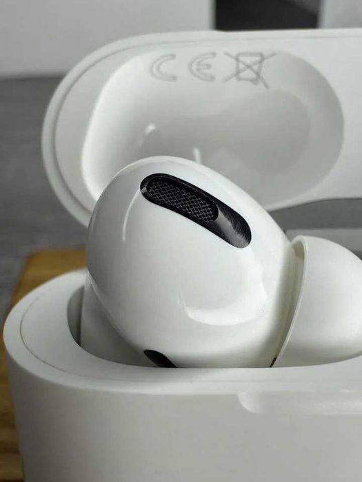Навушники Apple AirPods Pro (1 gen) MagSafe Case. Ідеал.  Комплект