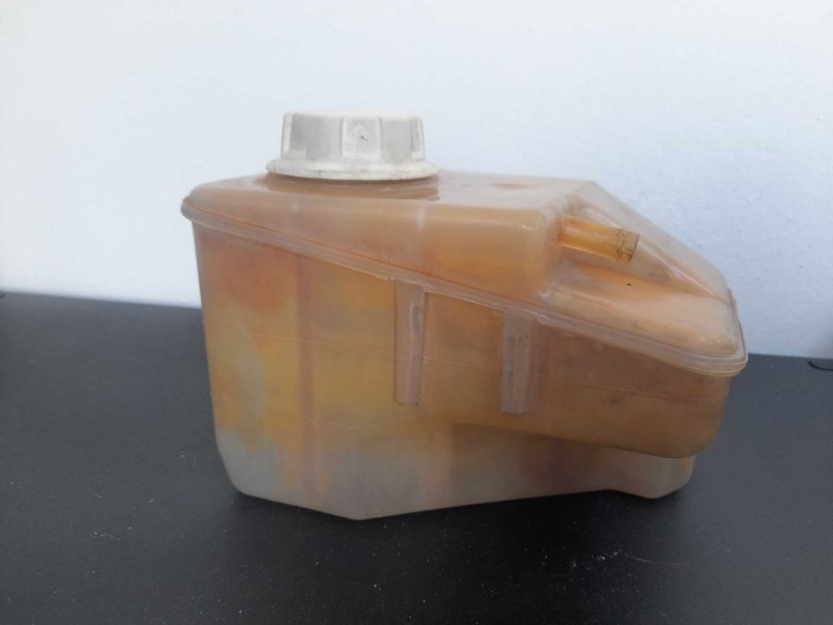 Depósito de Água Mitsubishi Space Star