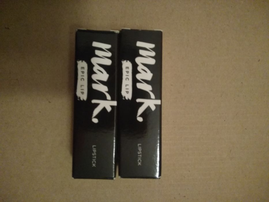 Batons marca Avon