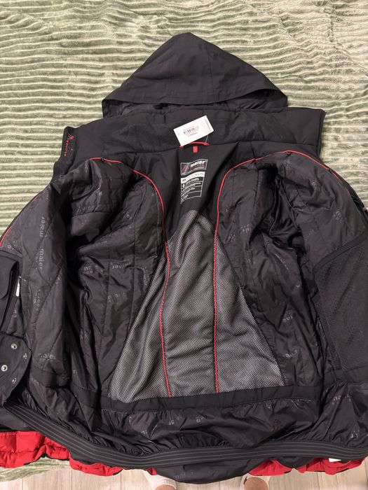 Куртка зимова для гірсколижніх катань