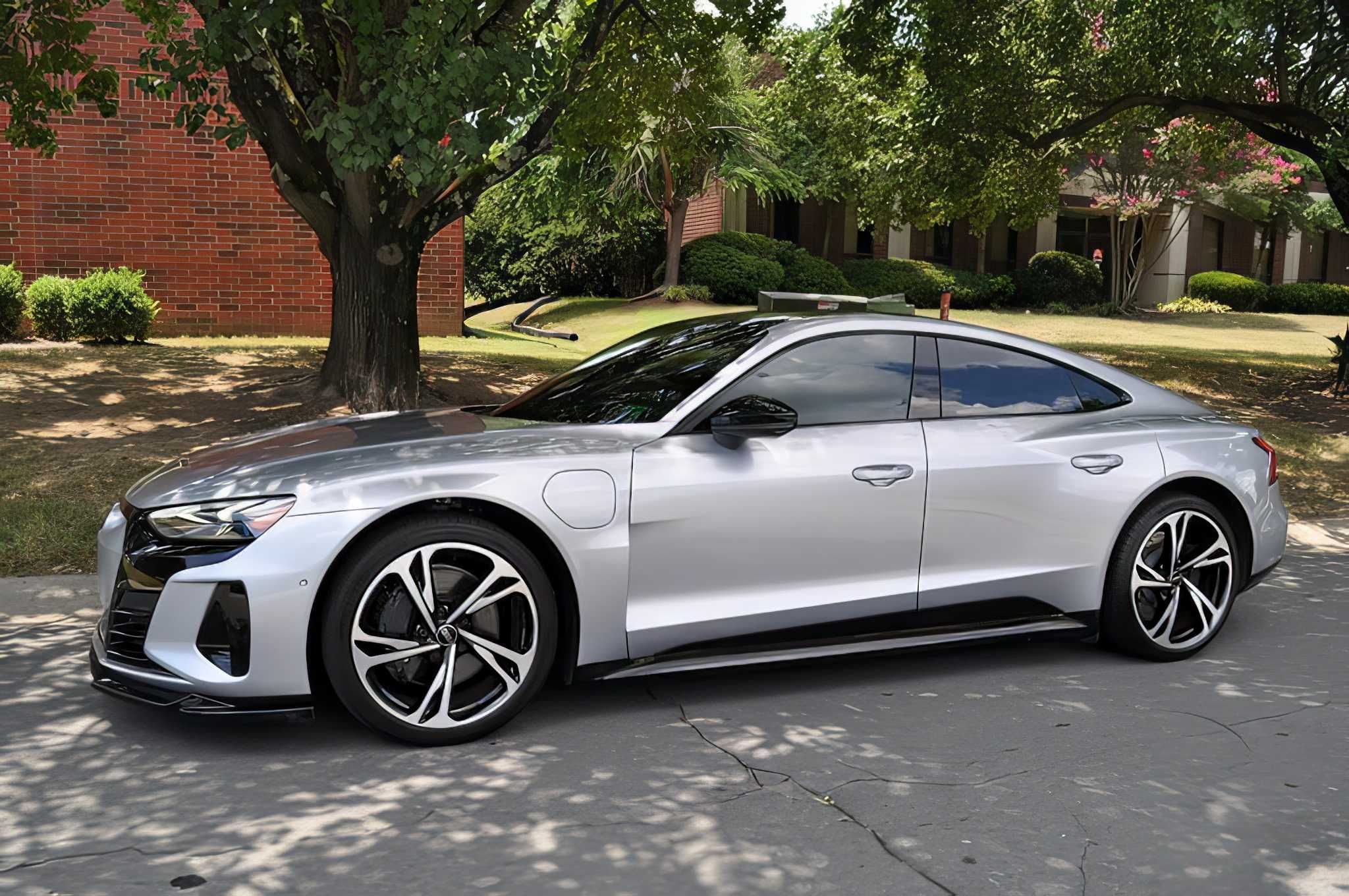 2024 Audi e-tron GT quattro
