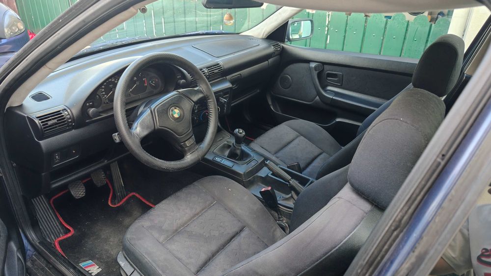 Vendo BMW E36 316i  88 000KM