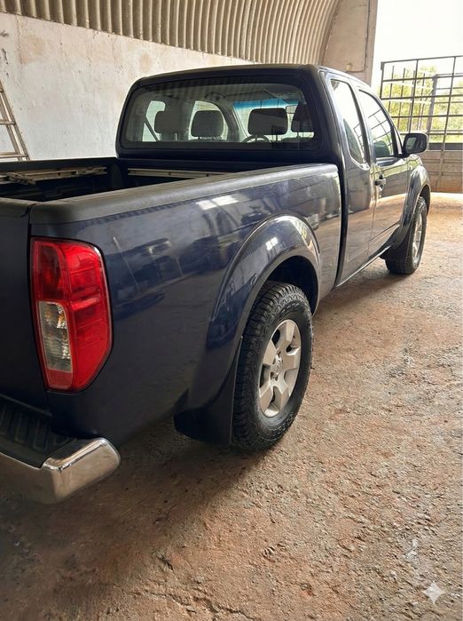Nissan Navara D40 Comercial de 4 lugares