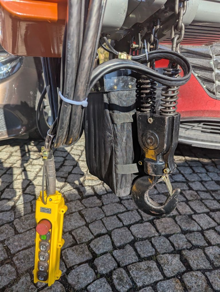 Wyciągarka elektryczna hakowa Unicraft EKZT 20-2 2t dźwig 2000kg