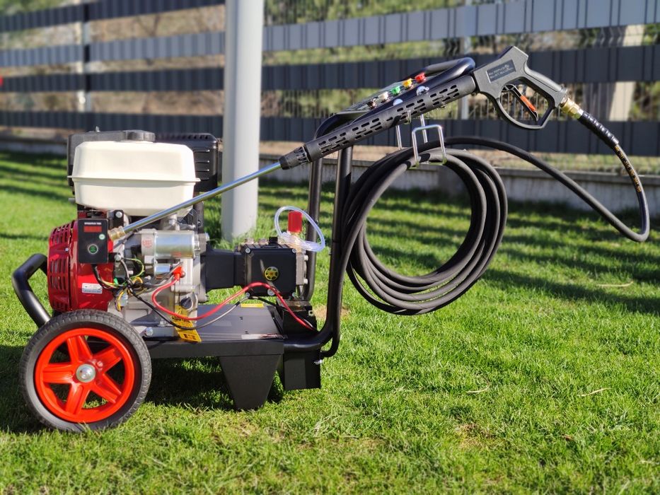 Myjka spalinowa 280 bar Karcher t-racer mosmatic 60'