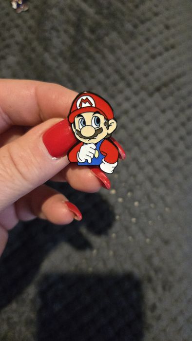 Przypinka Mario1.