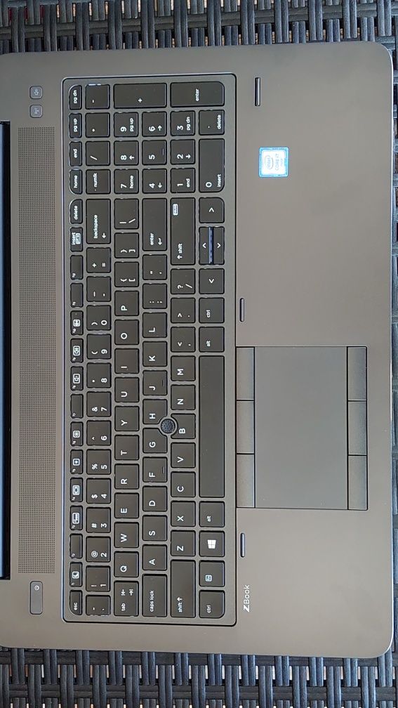 HP ZBOOK 15 G3, 15,6 FHD, i7-6700HQ/16/512/AMD W5170 2Gb