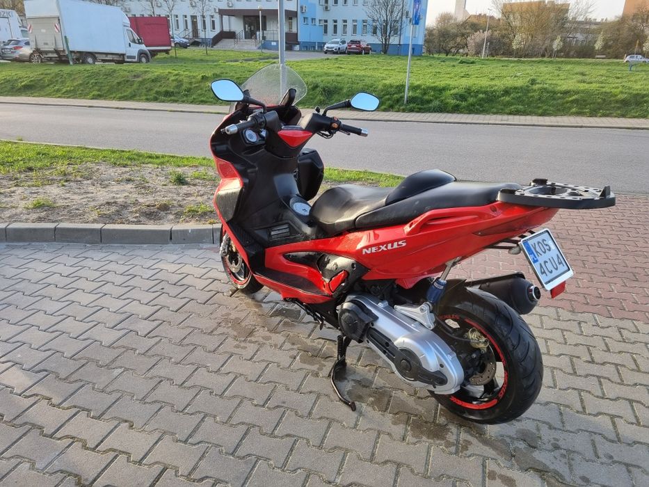 Maxi skuter Gilera Nexus 500