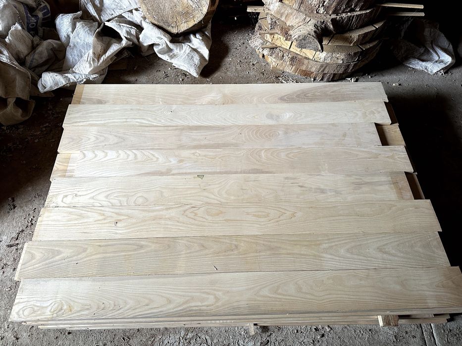 Доска ясеня и дуба для пола. Вагонка, паркет, террасная доска.