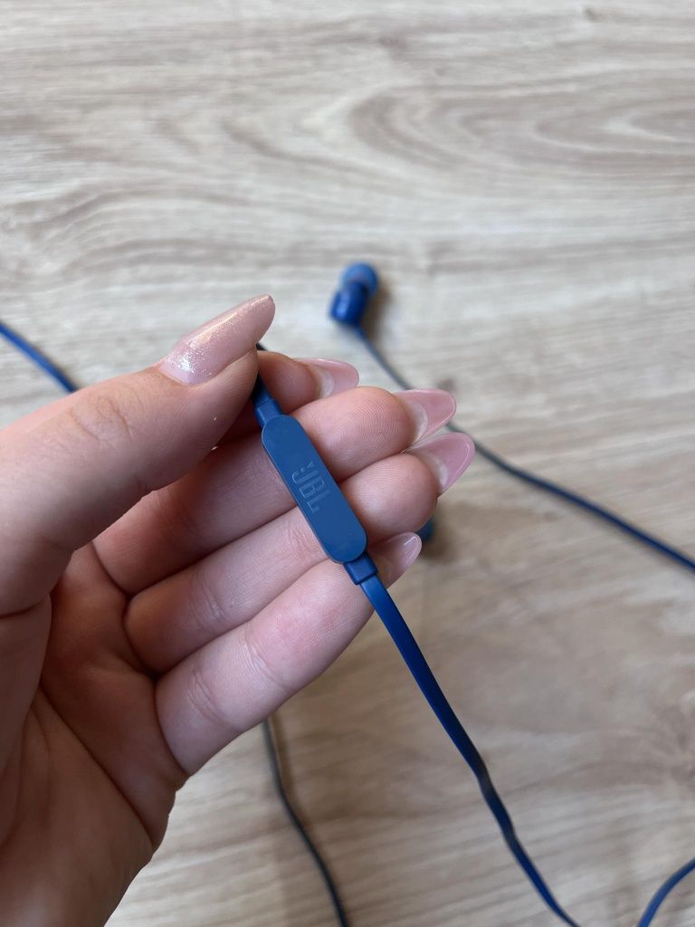 Sprzedam słuchawki JBL T110