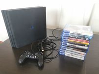Konsola ps4 pro 1tb CUH - 7216B, 13 gier, pad