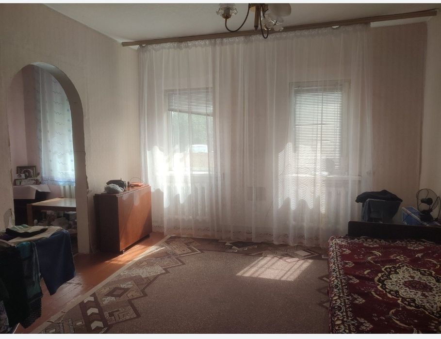 Продається 4-кімнатний будинок в місті Пирятин