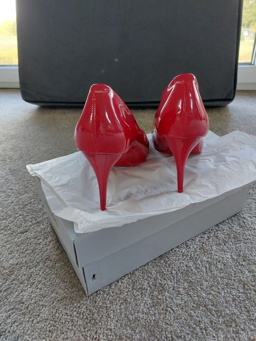 Buty czółenka pantofle Vices nowe 40 czerwone szpilki
