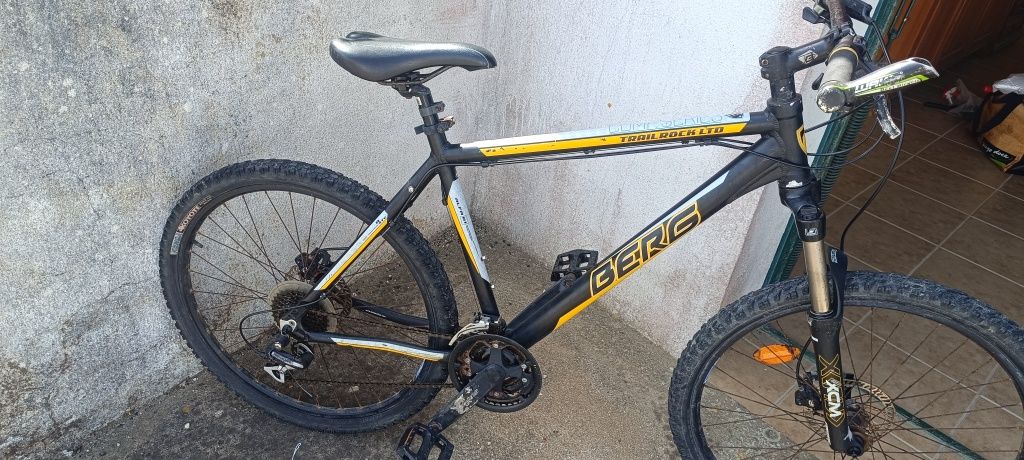 Bicicleta Berg Trail Rock LTD Comp Series