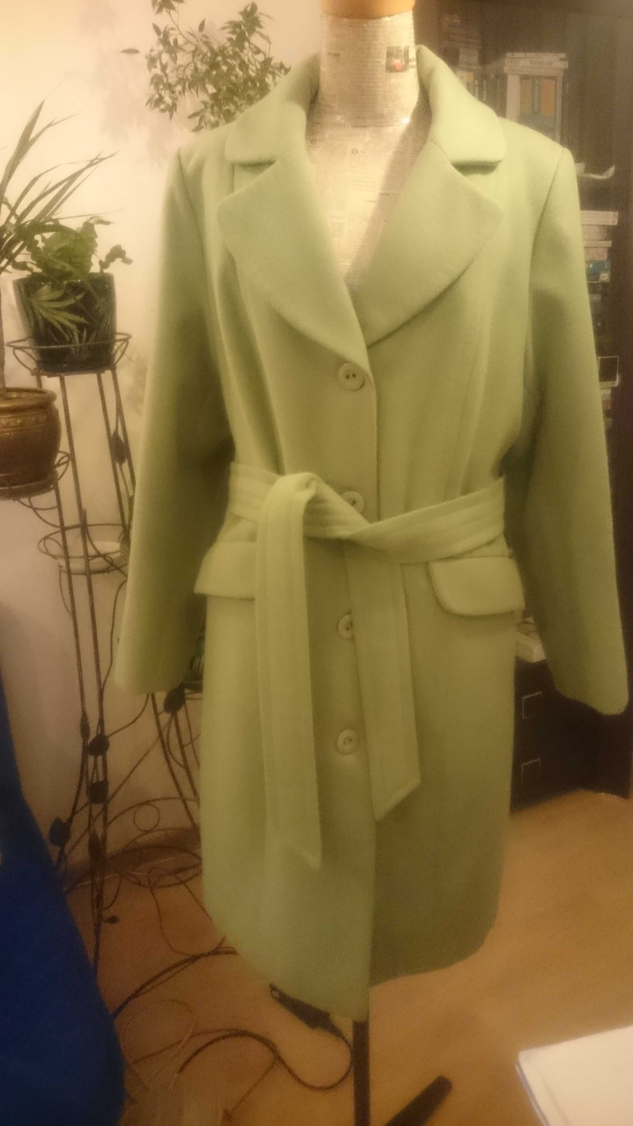 Płaszcz w kolorze zielonym rozmiar 46