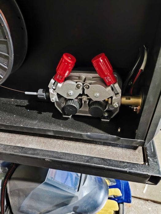Półautomat spawalniczy ENERGOmatic 230 z podwójnym pulsem