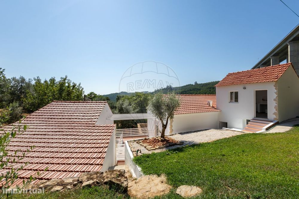 Moradia T4 para venda