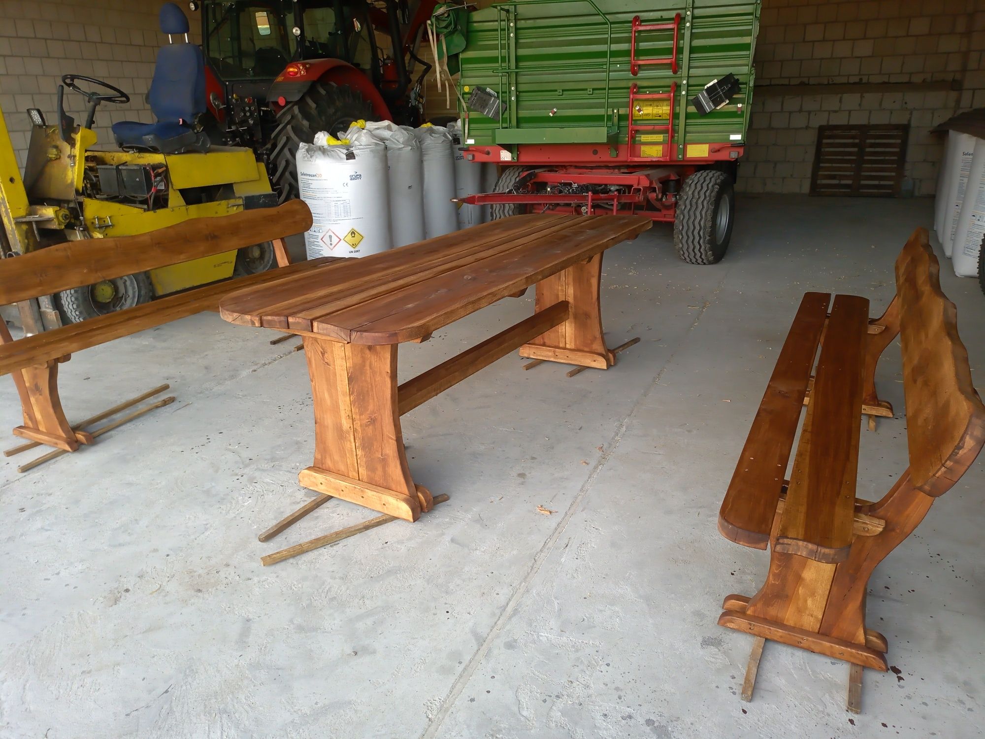 Stół ogrodowy ławki
