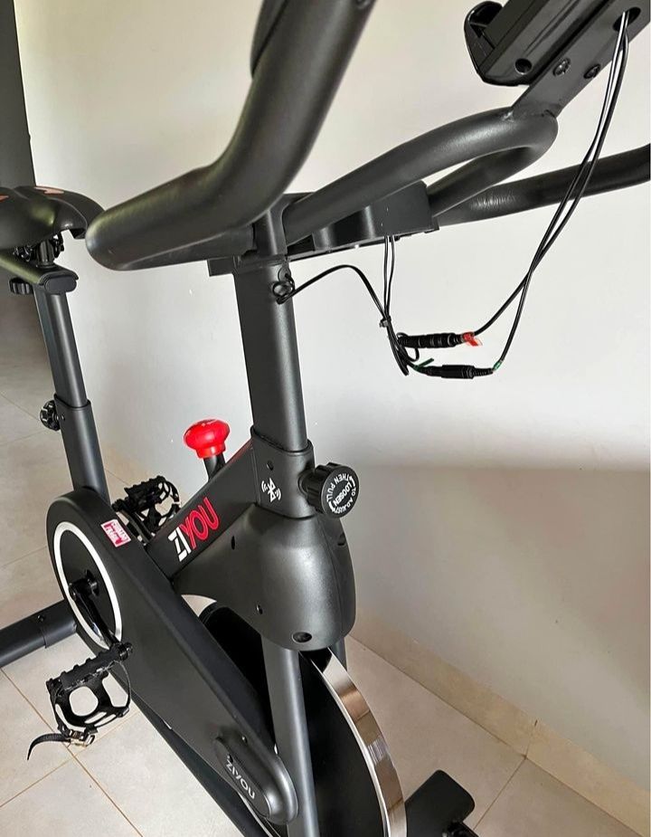Vendo - Bicicleta estática com Bluetooth