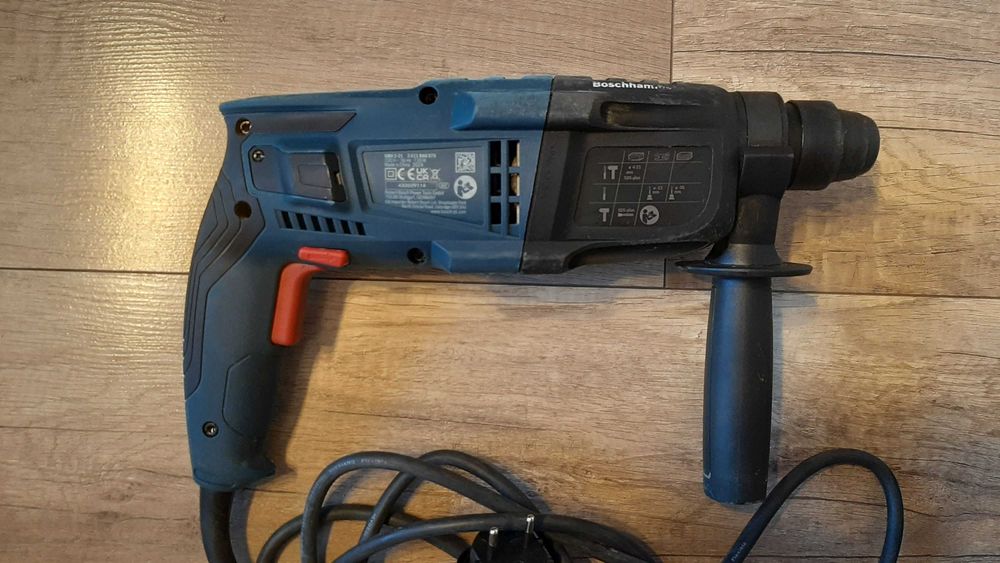 Bosch Professional młot udarowo-obrotowy GBH 2-21 720W 230V