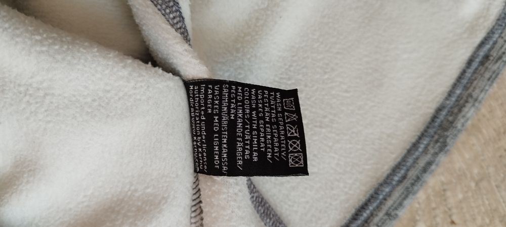 Szara bluza karhu. S