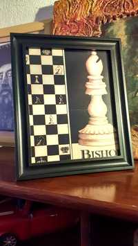 Moldura com Poster 25 x 20 tabueiro jogo xadrez peça Bispo
