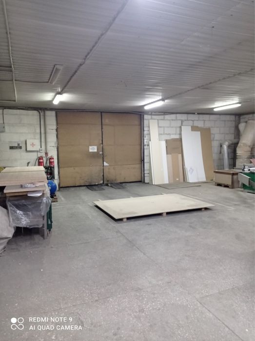 Оренда Склад 200 метров центр города . 380 , вода . Высота 4 метра .