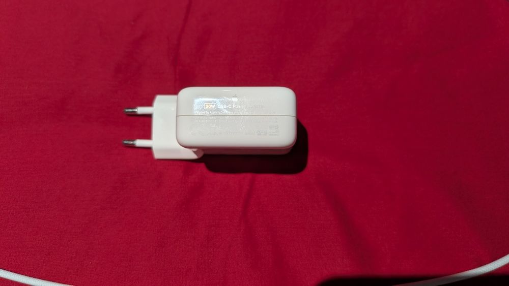 MacBook Air M2 13" (2022), Meia-Noite