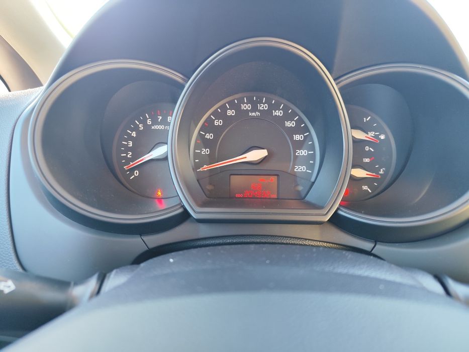 Kia Rio 1.25 CVVT 2014 • Muito Fiável • Económico • Revisão Incluída