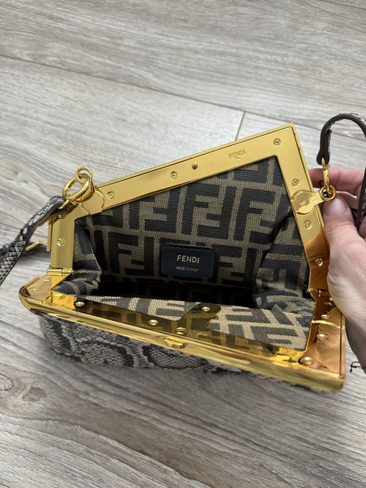 Fendi torebka first small bag skóra