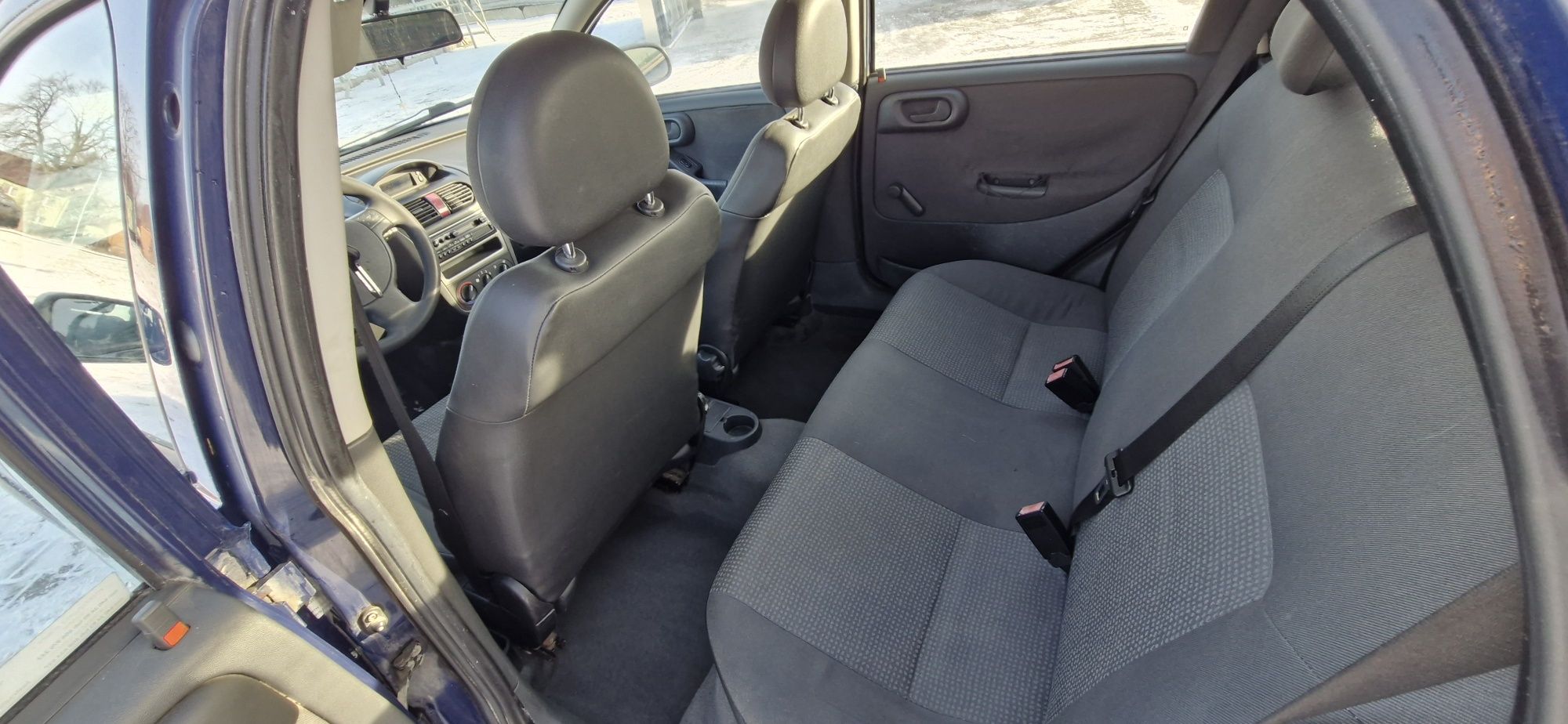 Opel Corsa C 1.0B 2004r