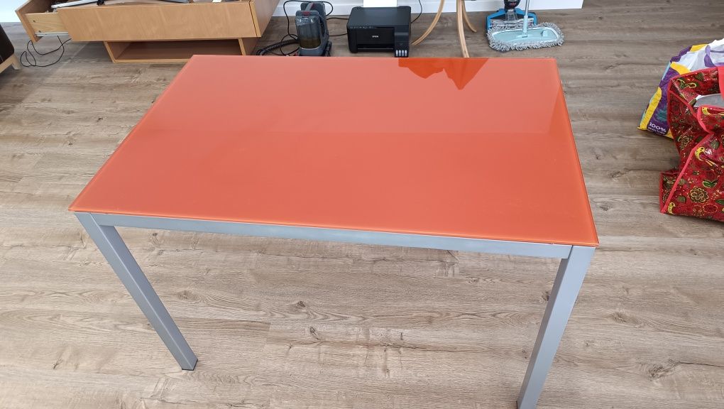 Mesa tampo laranja vidro 110x70x75 + 4 cadeiras NOVO PREÇO
