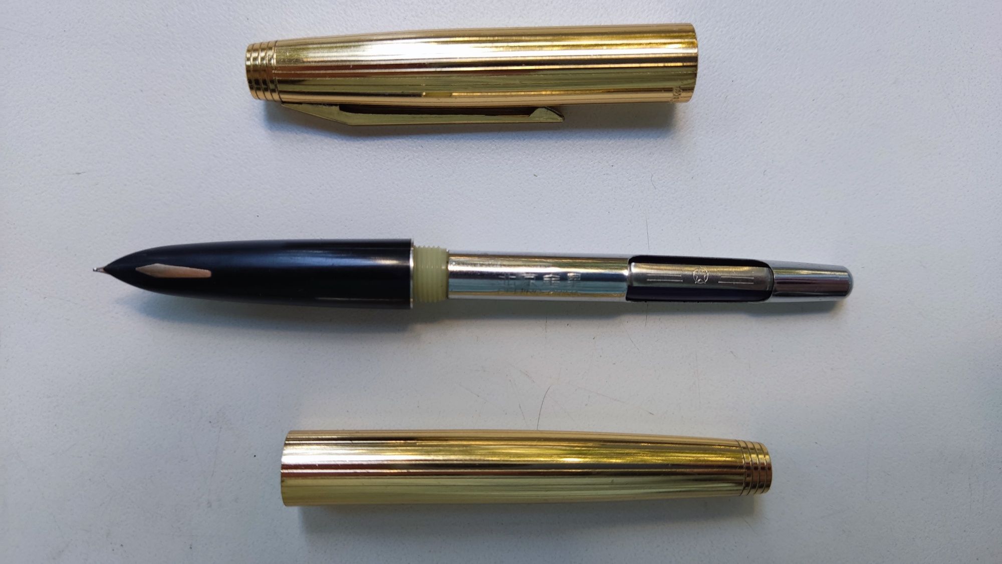 Ручка чернильная перьевая Golden Star 703